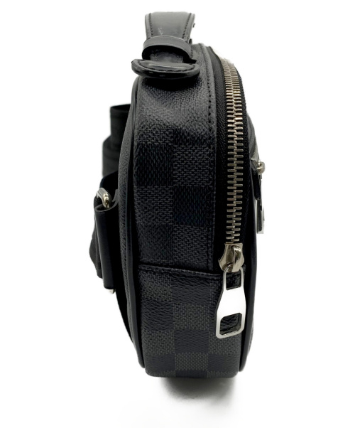 LOUIS VUITTON（ルイ ヴィトン）LOUIS VUITTON (ルイ・ヴィトン) ボディーバッグ ブラック ダミエ・グラフィット N41289 MB01763の古着・服飾アイテム