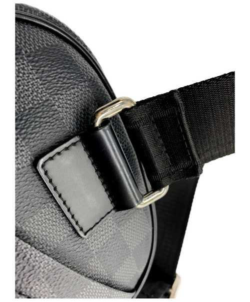 LOUIS VUITTON（ルイ ヴィトン）LOUIS VUITTON (ルイ・ヴィトン) ボディーバッグ ブラック ダミエ・グラフィット N41289 MB01763の古着・服飾アイテム