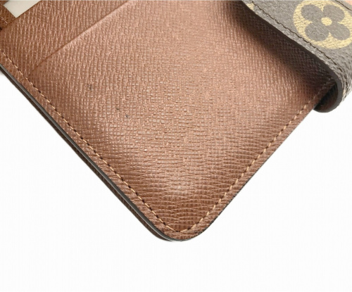 LOUIS VUITTON（ルイ ヴィトン）LOUIS VUITTON (ルイヴィトン) 2つ折り財布 ブラウン モノグラム M61207 SP0072の古着・服飾アイテム