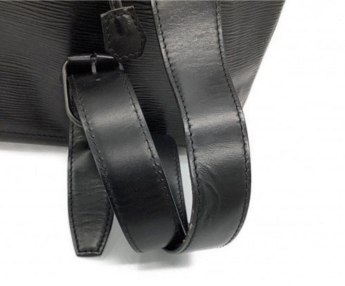 LOUIS VUITTON（ルイ ヴィトン）LOUIS VUITTON (ルイ ヴィトン) ワンショルダーバッグ ブラック エピ M80153 VI0922の古着・服飾アイテム