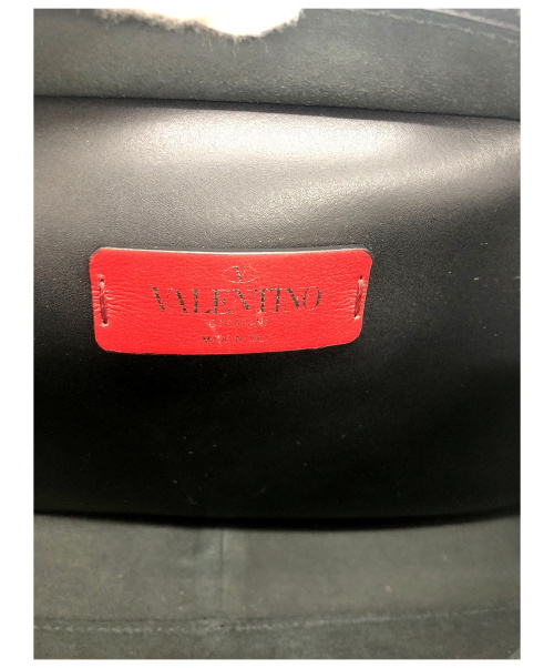 VALENTINO（ヴァレンティノ）VALENTINO (ヴァレンティノ) ボディーバッグ ブラックの古着・服飾アイテム