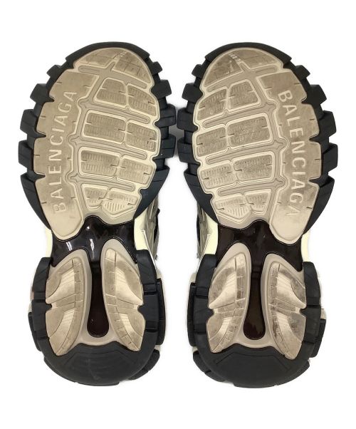 BALENCIAGA（バレンシアガ）BALENCIAGA (バレンシアガ) TRACK 2 OPEN SNEAKER(ﾄﾗｯｸ 2 ｵｰﾌﾟﾝ ｽﾆｰｶｰ) ベージュ×ブラック サイズ:UK8の古着・服飾アイテム