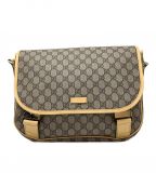 GUCCIグッチ）の古着「GGプラス メッセンジャーバッグ」｜ベージュ
