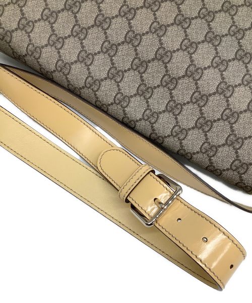 GUCCI（グッチ）GUCCI (グッチ) GGプラス メッセンジャーバッグ ベージュの古着・服飾アイテム