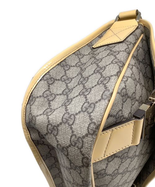 GUCCI（グッチ）GUCCI (グッチ) GGプラス メッセンジャーバッグ ベージュの古着・服飾アイテム