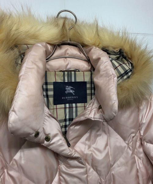 BURBERRY LONDON（バーバリーロンドン）BURBERRY LONDON (バーバリー ロンドン) フォックスファーダウンコート ピンク サイズ:9の古着・服飾アイテム