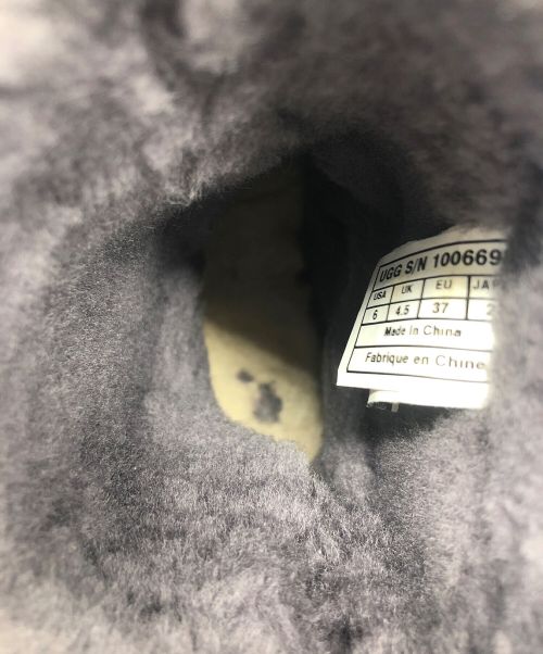 UGG（アグ）UGG (アグ) ブーツ グレー サイズ:23の古着・服飾アイテム