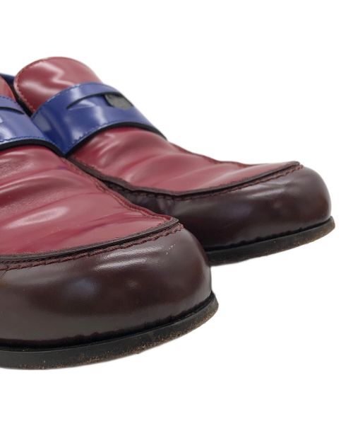 JIMMY CHOO（ジミーチュウ）JIMMY CHOO (ジミーチュウ) ローファー レッド×ブルー サイズ:42の古着・服飾アイテム