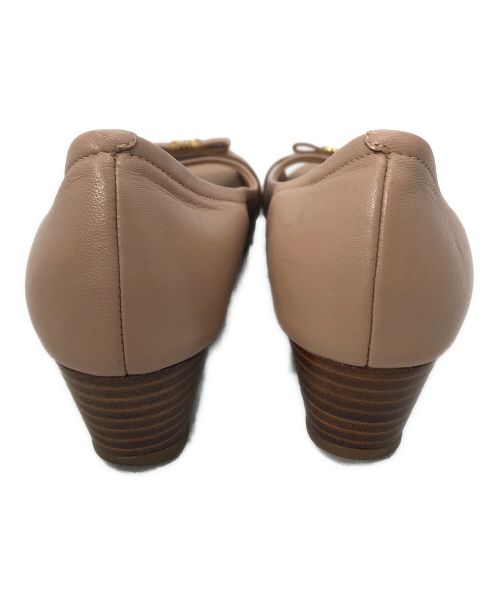 COLE HAAN（コールハーン）COLE HAAN (コールハーン) パンプス ベージュ サイズ:25.5cmの古着・服飾アイテム
