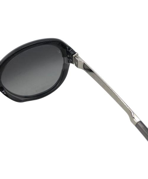 LOUIS VUITTON（ルイ ヴィトン）LOUIS VUITTON (ルイ ヴィトン) プティスプソン・キャットアイ シルバー×ブラックの古着・服飾アイテム