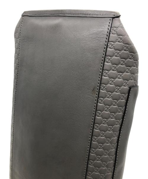 GUCCI（グッチ）GUCCI (グッチ) マイクログッチシマ グレーの古着・服飾アイテム