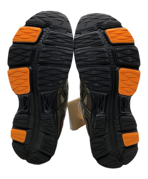 asics（アシックス）asics (アシックス) スニーカー カーキ×ブラウン サイズ:27.5cm 未使用品の古着・服飾アイテム