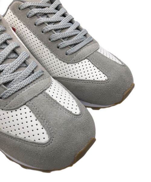 via SANGACIO（ヴィア・サンガチオ）via SANGACIO (ヴィア・サンガチオ) にゅ～ずスニーカー ホワイト×グレー サイズ:26.5cmの古着・服飾アイテム