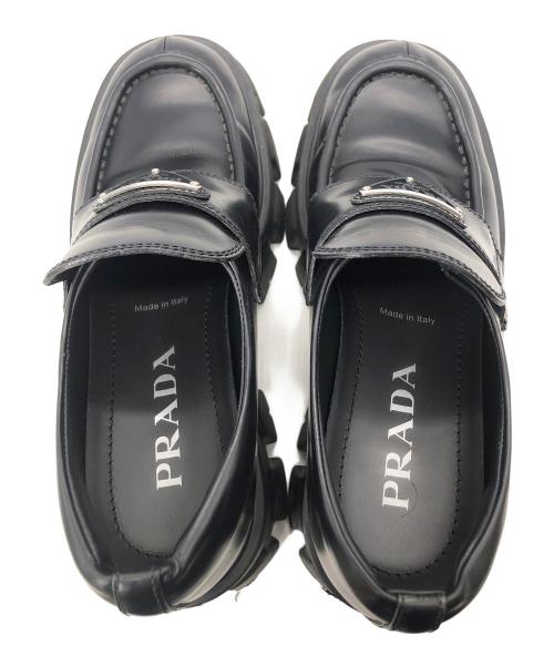 PRADA（プラダ）PRADA (プラダ) ブラッシュドレザーモノリスローファー ブラック サイズ:36 1/2の古着・服飾アイテム