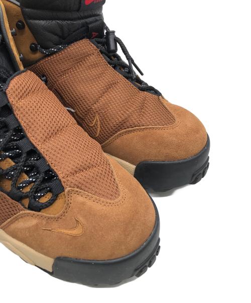 NIKE（ナイキ）NIKE (ナイキ) sacai (サカイ) スニーカー ブラウン サイズ:28cmの古着・服飾アイテム