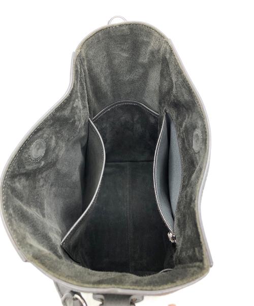 HIROFU（ヒロフ）HIROFU (ヒロフ) レザーショルダーバッグ グレーの古着・服飾アイテム