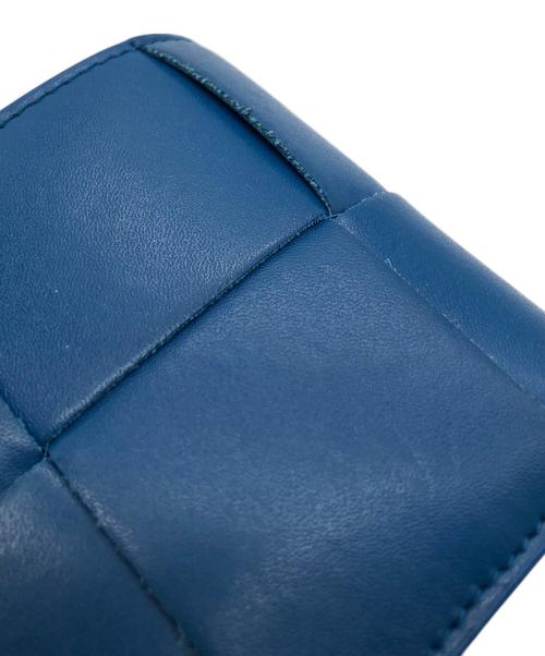 BOTTEGA VENETA（ボッテガベネタ）BOTTEGA VENETA (ボッテガベネタ) 2つ折り財布 ブルーの古着・服飾アイテム