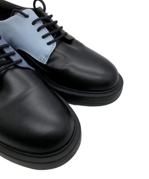 CAMPER（カンペール）CAMPER (カンペール) シューズ ブラック×ブルー サイズ:23.5cmの古着・服飾アイテム