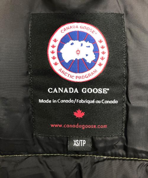 CANADA GOOSE（カナダグース）CANADA GOOSE (カナダグース) ダウンベスト オリーブ サイズ:XSの古着・服飾アイテム