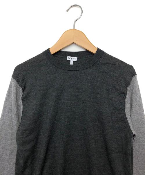 LOEWE（ロエベ）LOEWE (ロエベ) ロゴ刺繍 ツートーン クルーネック セーター グレー サイズ:XSの古着・服飾アイテム