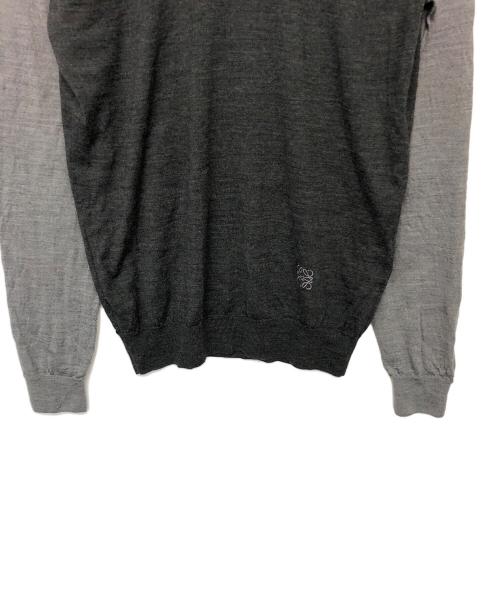 LOEWE（ロエベ）LOEWE (ロエベ) ロゴ刺繍 ツートーン クルーネック セーター グレー サイズ:XSの古着・服飾アイテム