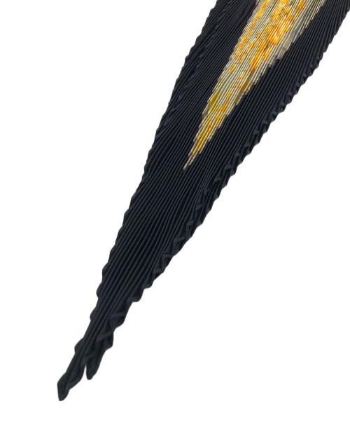 HERMES（エルメス）HERMES (エルメス) プリーツスカーフ ブラック×ホワイトの古着・服飾アイテム