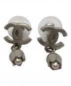 CHANELシャネル）の古着「ココマークピアス」｜シルバー