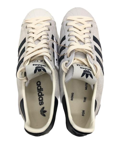 adidas（アディダス）adidas (アディダス) Song for the Mute (ソングフォーザミュート) SUPERSTAR 82 SFTM グレー サイズ:28cm 未使用品の古着・服飾アイテム