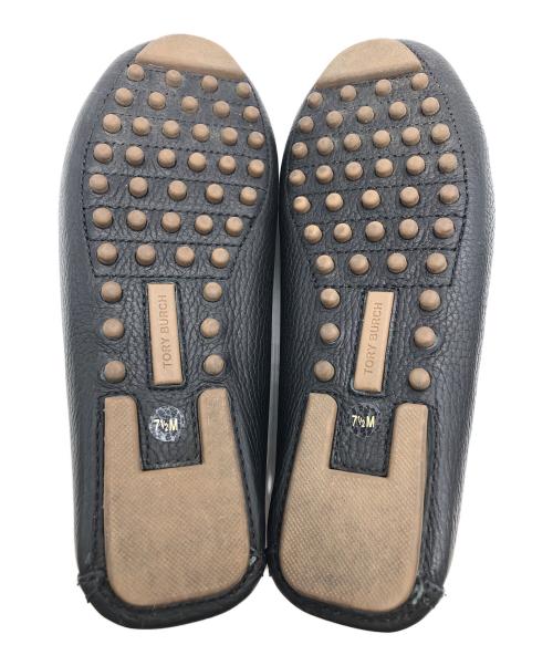 TORY BURCH（トリーバーチ）TORY BURCH (トリーバーチ) ドライビングシューズ ブラック サイズ: 7 1/2の古着・服飾アイテム