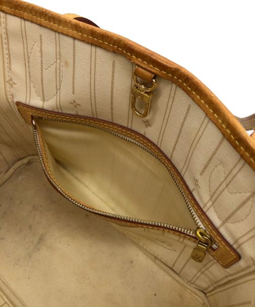 LOUIS VUITTON（ルイ ヴィトン）LOUIS VUITTON (ルイ ヴィトン) ダミエ・アズール ネヴァーフルPM ホワイトの古着・服飾アイテム