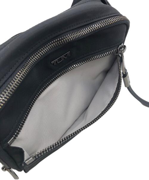 TUMI（トゥミ）TUMI (トゥミ) Langley Crossbody ブラックの古着・服飾アイテム