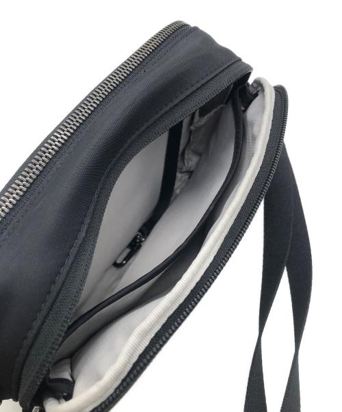TUMI（トゥミ）TUMI (トゥミ) Langley Crossbody ブラックの古着・服飾アイテム