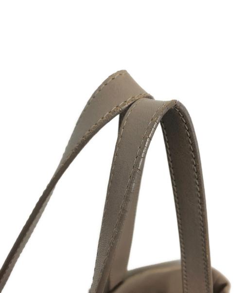 JIMMY CHOO（ジミーチュウ）JIMMY CHOO (ジミーチュウ) ハンドバッグ ブラウンの古着・服飾アイテム