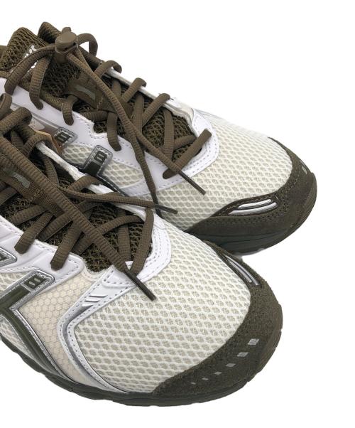 asics（アシックス）asics (アシックス) Temptation (テンプテーション) ローカットスニーカー ホワイト×オリーブ サイズ:28cm 未使用品の古着・服飾アイテム