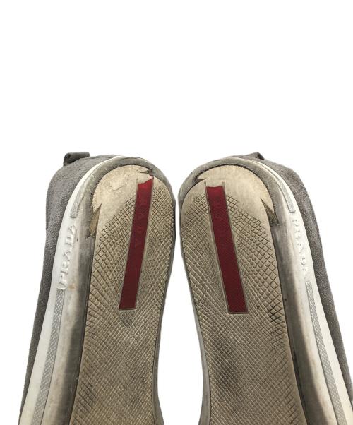 PRADA（プラダ）PRADA (プラダ) スニーカー グレー サイズ:26cmの古着・服飾アイテム