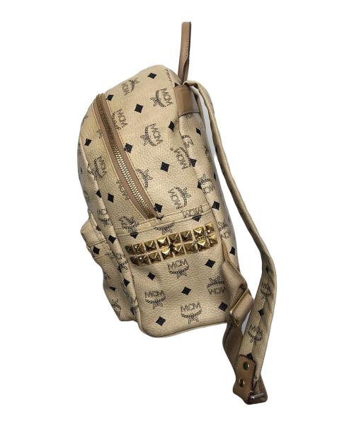MCM（エムシーエム）MCM (エムシーエム) MMK3AVE371G001　スタッズリュック ベージュの古着・服飾アイテム