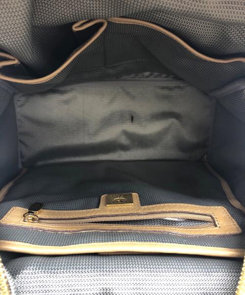 MCM（エムシーエム）MCM (エムシーエム) MMK3AVE371G001　スタッズリュック ベージュの古着・服飾アイテム