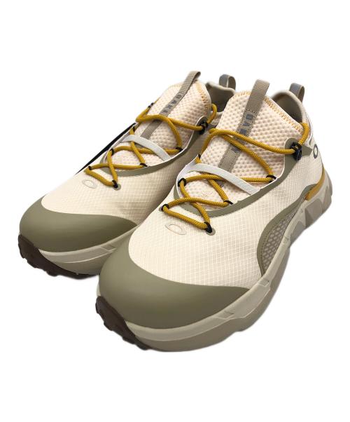OAKLEY（オークリー）OAKLEY (オークリー) LIGHT SHIELD FOF100349 ベージュ サイズ:29cm 未使用品の古着・服飾アイテム