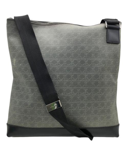 Salvatore Ferragamo（サルヴァトーレ フェラガモ）Salvatore Ferragamo (サルヴァトーレ フェラガモ) ショルダーバッグ グレーの古着・服飾アイテム