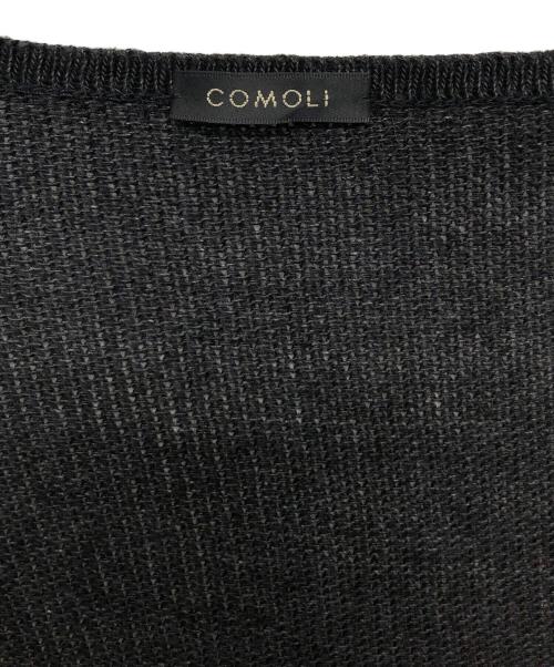 COMOLI（コモリ）COMOLI (コモリ) ブラックVネックニット グレー サイズ:FREEの古着・服飾アイテム