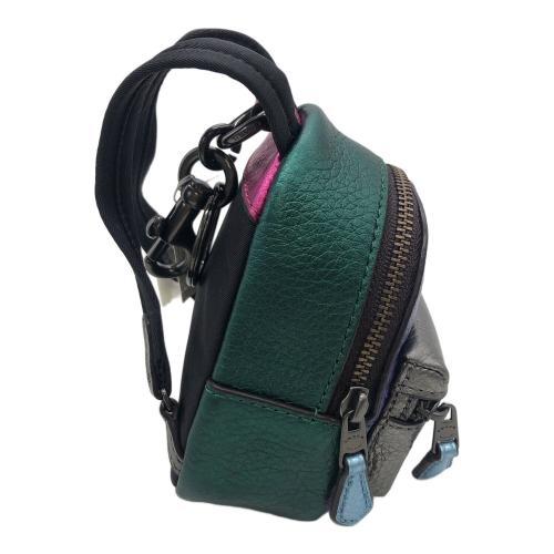 COACH（コーチ）COACH (コーチ) リュック型チャーム グリーン×シルバー F39972 グリーン×シルバーの古着・服飾アイテム