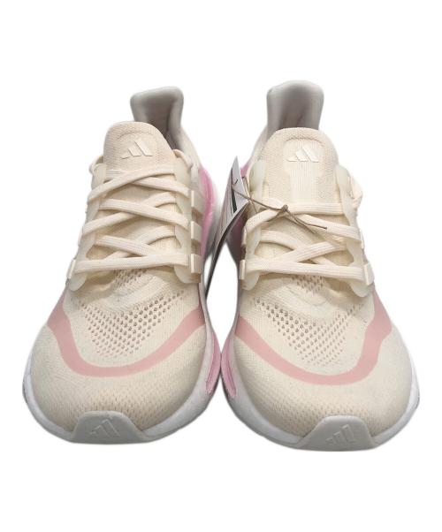 adidas（アディダス）adidas (アディダス) ウルトラブースト スニーカー ピンクベージュ サイズ:23.5cmの古着・服飾アイテム
