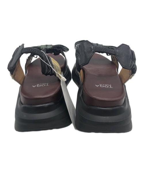 TOGA PULLA（トーガ プルラ）TOGA PULLA (トーガ プルラ) 厚底サンダル ブラウン×ブラック サイズ:38の古着・服飾アイテム