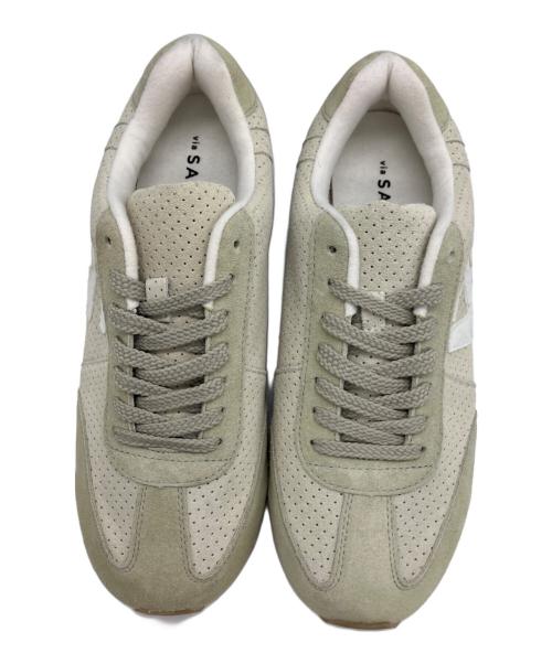 via SANGACIO（ヴィア・サンガチオ）via SANGACIO (ヴィア・サンガチオ) にゅ～ずスニーカー ベージュ サイズ:27の古着・服飾アイテム
