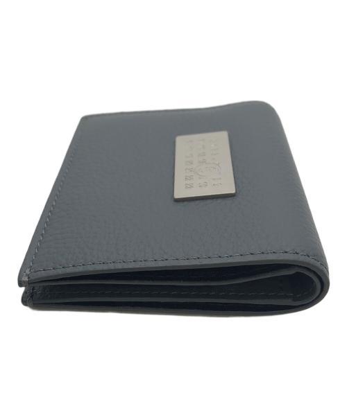 MM6 Maison Margiela（エムエムシックスメゾンマルジェラ）MM6 Maison Margiela (エムエムシックスメゾンマルジェラ) 2つ折り財布 グレーの古着・服飾アイテム
