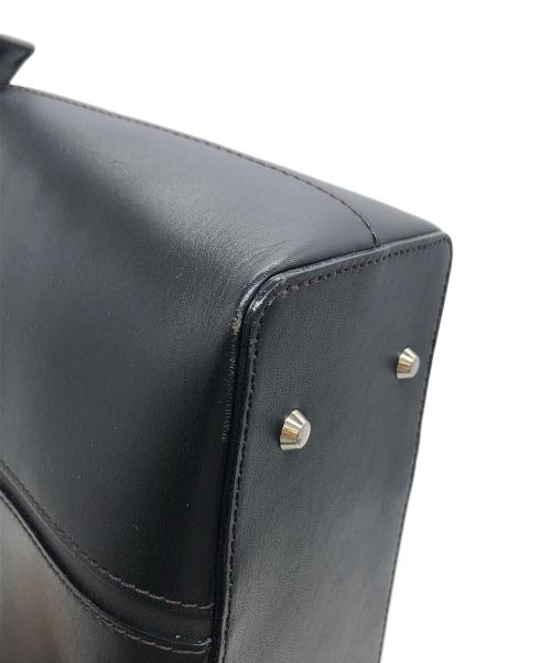 BURBERRY（バーバリー）BURBERRY (バーバリー) ハンドバッグ ブラックの古着・服飾アイテム