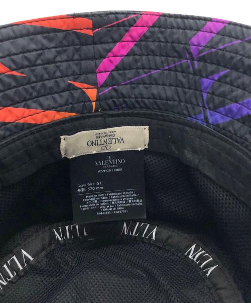 VALENTINO GARAVANI（ヴァレンティノ・ガラヴァーニ）VALENTINO GARAVANI (ヴァレンティノ・ガラヴァーニ) バケットハット ブラック サイズ:57の古着・服飾アイテム