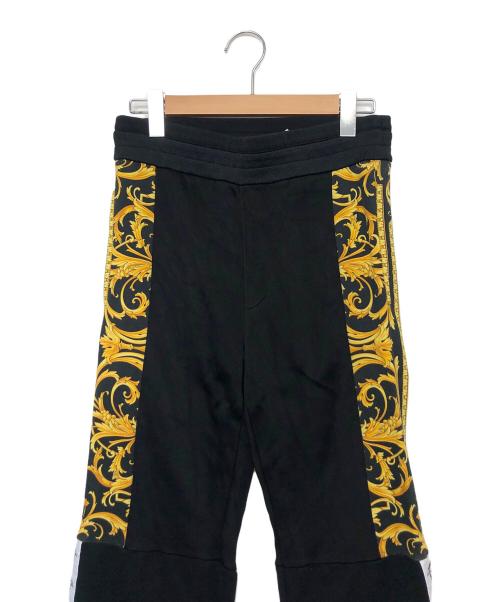 VERSACE（ヴェルサーチェ）VERSACE (ヴェルサーチェ) バロッコロゴ トラック パンツ ブラック サイズ:XSの古着・服飾アイテム