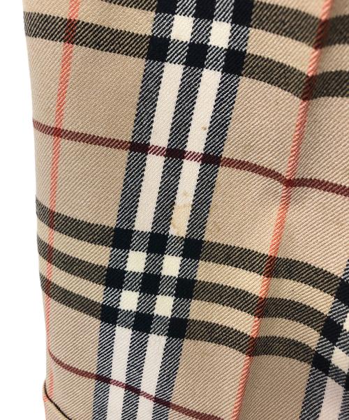 BURBERRY BLUE LABEL（バーバリーロンドンブルーレーベル）BURBERRY BLUE LABEL (バーバリーロンドンブルーレーベル) ハーフパンツ ベージュ サイズ:36の古着・服飾アイテム