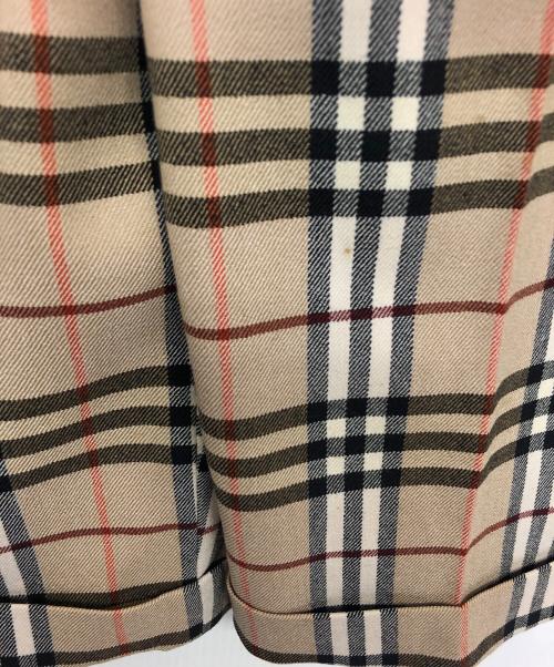 BURBERRY BLUE LABEL（バーバリーロンドンブルーレーベル）BURBERRY BLUE LABEL (バーバリーロンドンブルーレーベル) ハーフパンツ ベージュ サイズ:36の古着・服飾アイテム